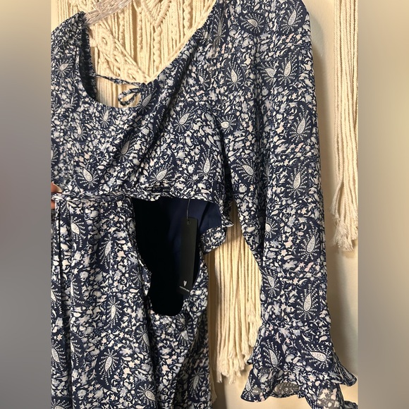 Lulu's Navy Floral Long Sleeve Dress - Picture 6 of 7